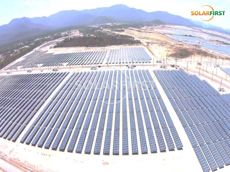 日本65兆瓦峰值太阳能地面发电站