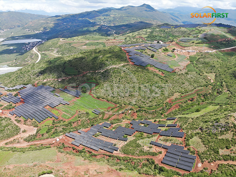 中国60兆瓦峰值太阳能地面电站
