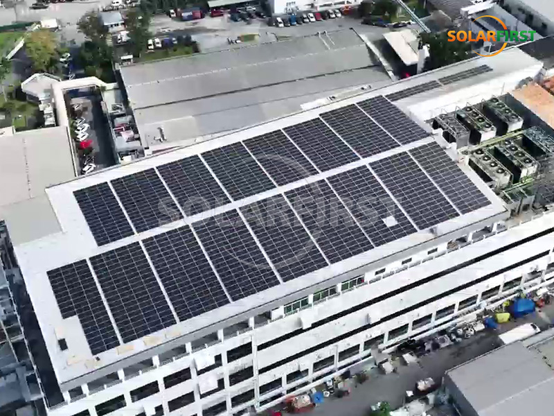 马来西亚1.5兆瓦峰值功率太阳能金属屋顶发电站