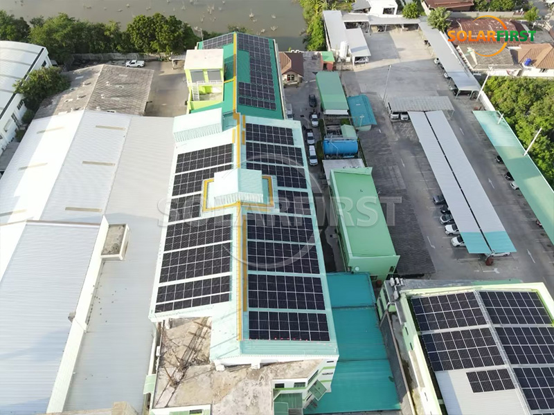 泰国1.5兆瓦峰值功率太阳能金属屋顶发电站