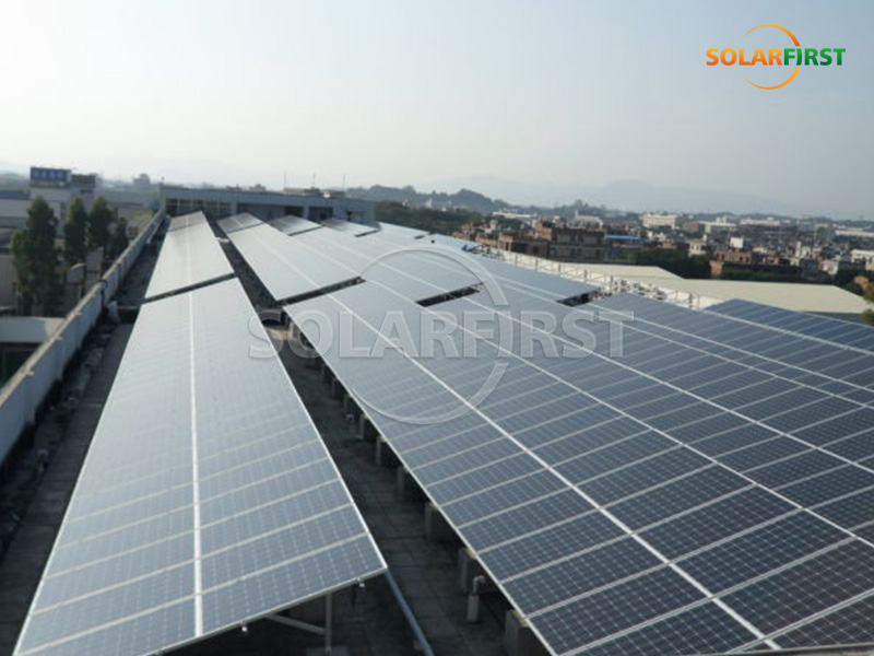 中国60千瓦峰值功率太阳能混凝土屋顶电站