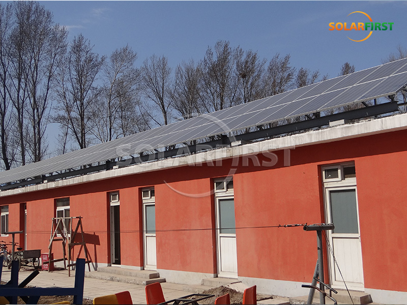 中国20千瓦峰值功率太阳能混凝土屋顶电站