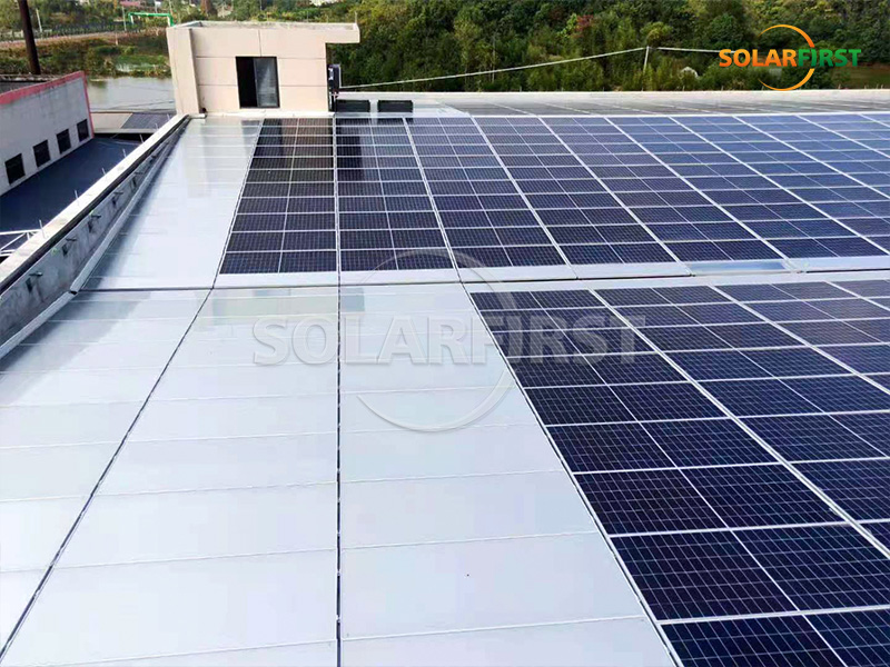 中国2.2MWp太阳能BIPV屋顶解决方案