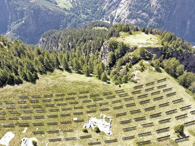 瑞士阿尔卑斯山太阳能扩建项目在持续争议中推进