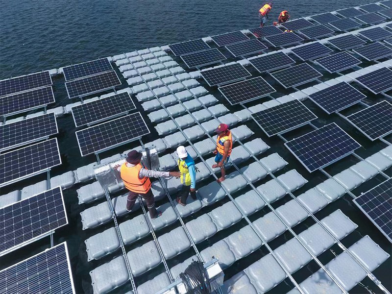 Solar First集团在印度尼西亚完成其首个浮式支撑项目