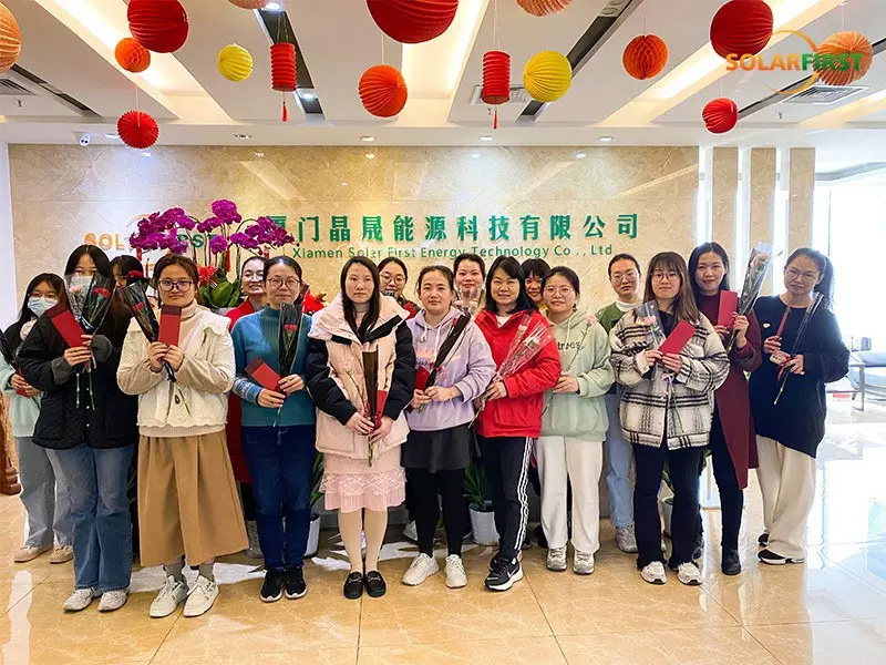 Solar First庆祝国际妇女节