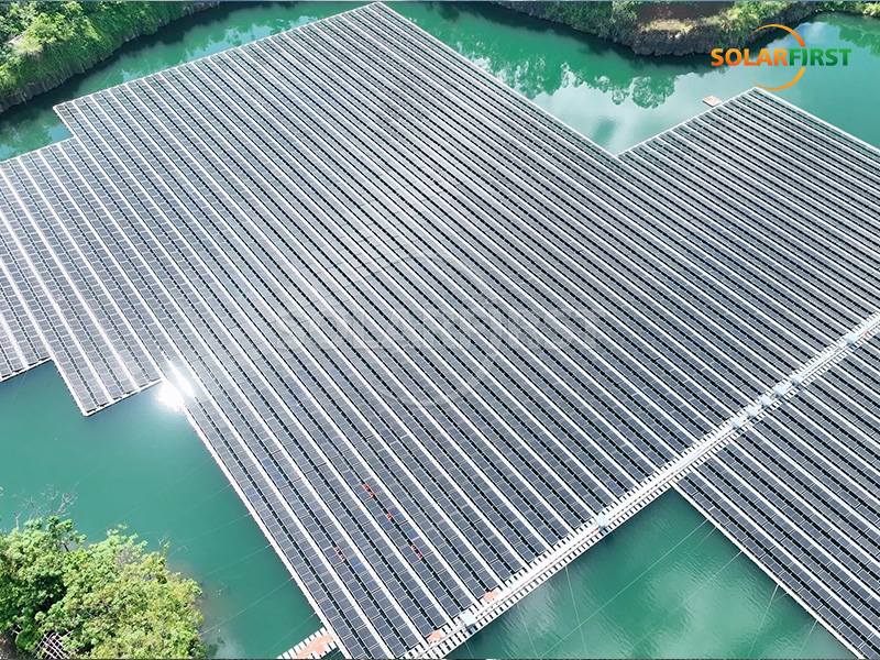 海南启动7.2兆瓦漂浮式光伏项目，助力绿色能源转型